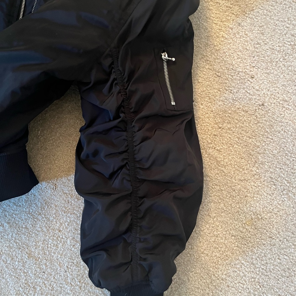 Jacket - Picture 3 of 4